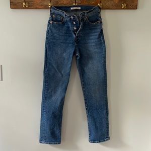 Levi’s Wedgie Straight size 25